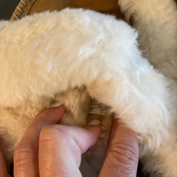 Manitobah Men’s Cabin Slide Slippers NEW - Picture 6 of 7